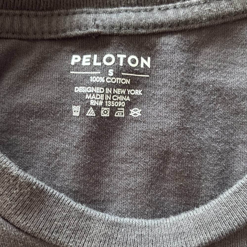 Gray Peloton women’s top. S - Picture 5 of 9